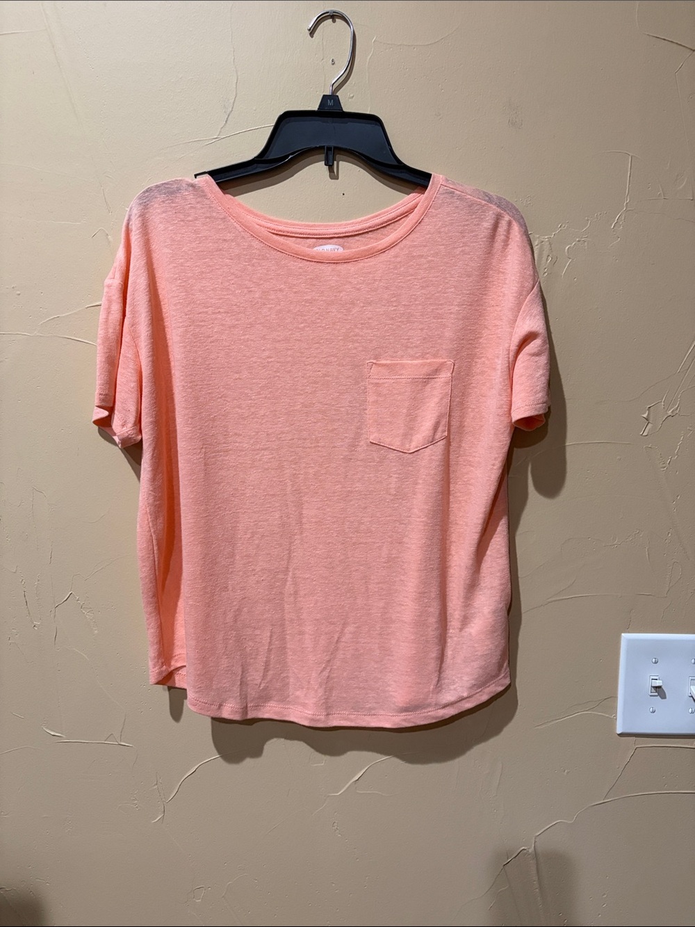 Old Navy Peach Short Sleeve Pocket Tee